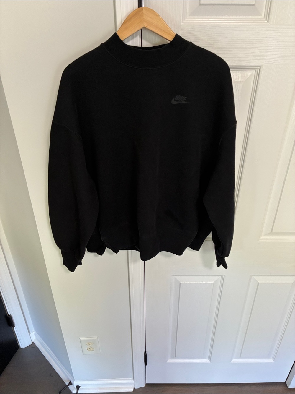 Nike Black Minimalist Crewneck Sweatshirt